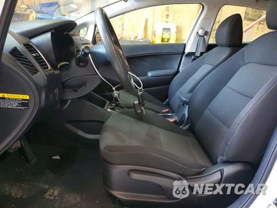 Zdjęcie 7 z 12 samochodu: 2018 KIA FORTE LX VIN:3KPFK4A71JE256857 - miniatura