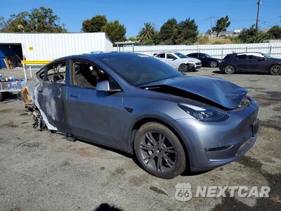 Czwarte zdjęcie samochodu z boku: 2024 TESLA MODEL Y VIN:7SAYGDEE4RF125868 - miniatura
