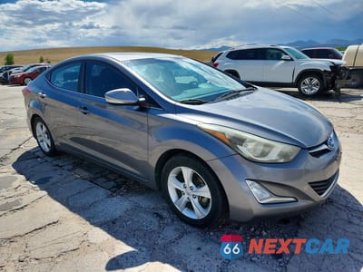 Czwarte zdjęcie samochodu z boku: 2016 HYUNDAI ELANTRA VALUE EDITION VIN:KMHDH4AE8GU633002 - miniatura
