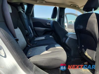 Zdjęcie 11 z 13 samochodu: 2014 JEEP CHEROKEE LATITUDE VIN:1C4PJLCS6EW115720 - miniatura