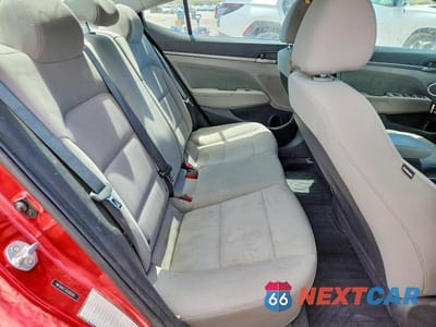 Zdjęcie 10 z 13 samochodu: 2018 HYUNDAI ELANTRA SEL VIN:5NPD84LF7JH306506 - miniatura