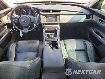Zdjęcie 8 z 13 samochodu: 2016 JAGUAR XF PRESTIGE VIN:SAJBE4BV6GCY03822 - miniatura