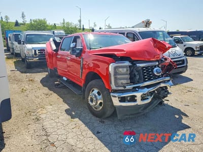 Czwarte zdjęcie samochodu z boku: 2024 FORD F350 SUPER DUTY VIN:1FT8W3DMXREC11125 - miniatura