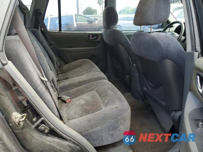 Zdjęcie 11 z 13 samochodu: 2004 HYUNDAI SANTA FE GLS VIN:KM8SC13D84U745755 - miniatura