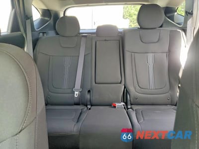 Zdjęcie 10 z 13 samochodu: 2026 HYUNDAI TUCSON SEL VIN:5NMJB3DE2TH723391 - miniatura