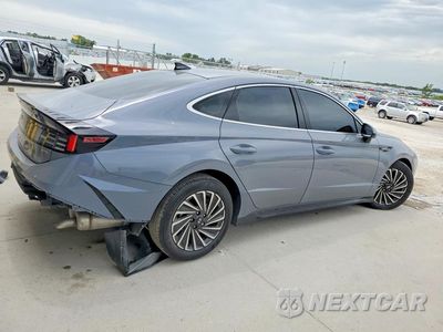 Trzecie zdjęcie samochodu z tyłu: 2025 HYUNDAI SONATA HYBRID SEL VIN:KMHL34JJ1SA109319 - miniatura