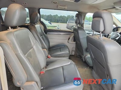 Zdjęcie 11 z 13 samochodu: 2010 VOLKSWAGEN ROUTAN SE VIN:2V4RW3D11AR295679 - miniatura