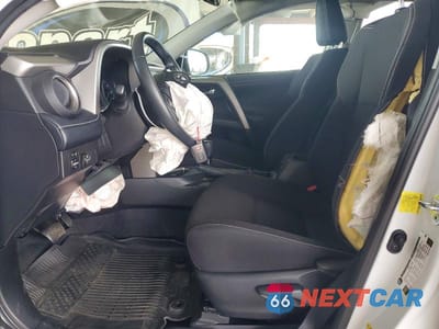 Zdjęcie 7 z 12 samochodu: 2018 TOYOTA RAV4 XLE VIN:2T3WFREV5JW412638 - miniatura