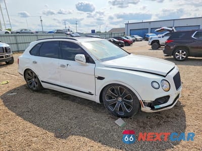 Czwarte zdjęcie samochodu z boku: 2020 BENTLEY BENTAYGA VIN:SJAAM2ZV9LC029665 - miniatura