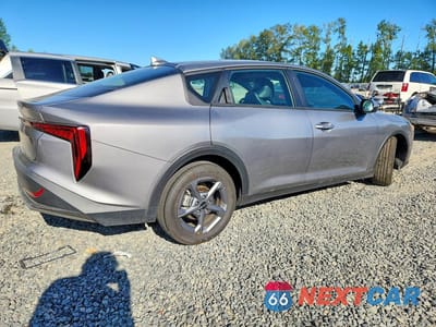 Trzecie zdjęcie samochodu z tyłu: 2026 KIA K4 LXS VIN:3KPFT4DE5TE280797 - miniatura