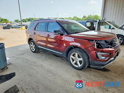 Czwarte zdjęcie samochodu z boku: 2016 FORD EXPLORER XLT VIN:1FM5K8D82GGB04386 - miniatura