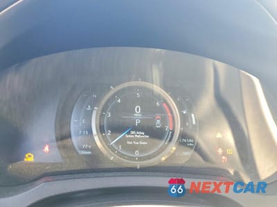 Zdjęcie 9 z 12 samochodu: 2018 LEXUS IS 300 VIN:JTHBA1D20J5081320 - miniatura