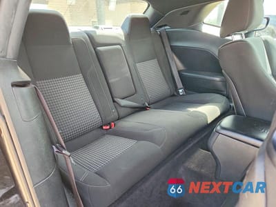 Zdjęcie 10 z 13 samochodu: 2016 DODGE CHALLENGER SXT VIN:2C3CDZAG4GH145425 - miniatura