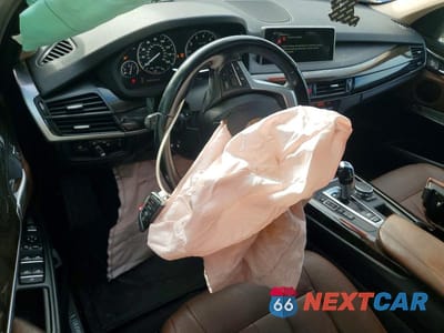 Zdjęcie 8 z 13 samochodu: 2016 BMW X5 XDRIVE35I VIN:5UXKR0C55G0S90962 - miniatura