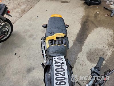 Piąte zdjęcie samochodu w środku: 2024 HONDA GROM 125 VIN:MLHJC9214R5201810 - miniatura