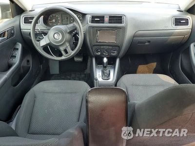 Zdjęcie 8 z 12 samochodu: 2014 VOLKSWAGEN ATLAS CROSS SPORT 4D VIN:3VW2K7AJ4EM376804 - miniatura