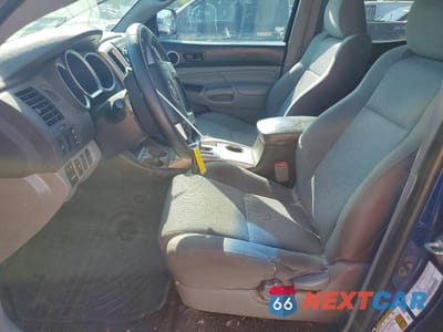 Zdjęcie 7 z 12 samochodu: 2015 TOYOTA TACOMA V6 VIN:3TMLU4EN5FM182619 - miniatura