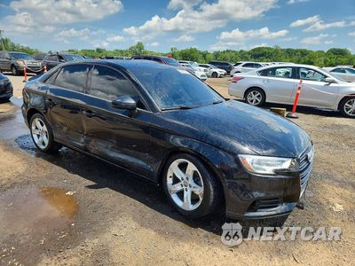 Czwarte zdjęcie samochodu z boku: 2018 AUDI A3 PREMIUM VIN:WAUB8GFFXJ1031528 - miniatura