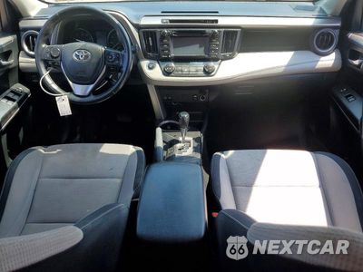 Zdjęcie 8 z 13 samochodu: 2017 TOYOTA RAV4 XLE VIN:JTMRFREV8HD219730 - miniatura