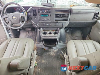 Zdjęcie 8 z 13 samochodu: 2024 CHEVROLET EXPRESS G2500 VIN:1GCWGAFP1R1287470 - miniatura