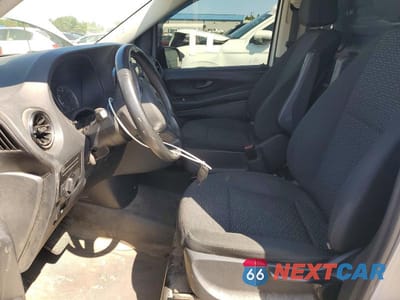 Zdjęcie 7 z 13 samochodu: 2022 MERCEDES-BENZ METRIS DELIVERY VAN VIN:W1YV0BEY8N4181179 - miniatura