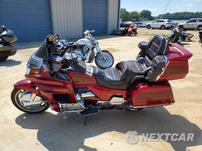 Trzecie zdjęcie samochodu z tyłu: 1996 HONDA GL1500 SE12 VIN:1HFSC2234TA803997 - miniatura