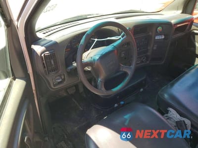 Zdjęcie 8 z 13 samochodu: 2005 GMC C5500 C5C042 VIN:1GDG5C1E85F905663 - miniatura