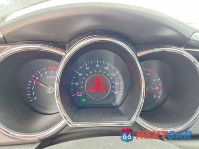 Zdjęcie 9 z 12 samochodu: 2013 KIA OPTIMA LX VIN:5XXGM4A74DG174146 - miniatura