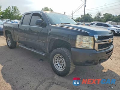 Czwarte zdjęcie samochodu z boku: 2012 CHEVROLET SILVERADO K1500 LT VIN:1GCRKSE78CZ271312 - miniatura