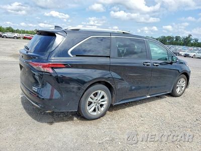 Trzecie zdjęcie samochodu z tyłu: 2023 TOYOTA SIENNA LIMITED 7-PASSENGER VIN:5TDZSKFC9PS092781 - miniatura