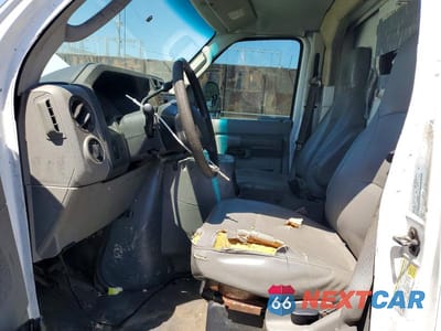 Zdjęcie 7 z 12 samochodu: 2010 FORD ECONOLINE E350 SUPER DUTY CUTAWAY VAN VIN:1FDSE3FL1ADA08871 - miniatura