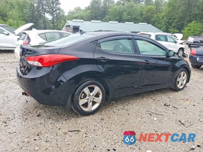 Trzecie zdjęcie samochodu z tyłu: 2011 HYUNDAI ELANTRA GLS VIN:5NPDH4AE1BH053940 - miniatura