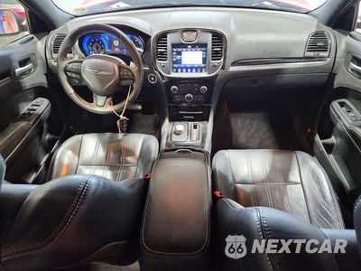Zdjęcie 8 z 12 samochodu: 2017 CHRYSLER 300 S VIN:2C3CCAGG0HH627094 - miniatura