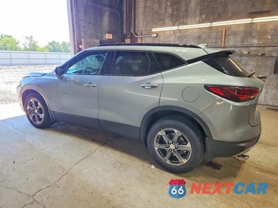 Drugie zdjęcie samochodu z przodu: 2023 CHEVROLET BLAZER 2LT VIN:3GNKBHR48PS229270 - miniatura