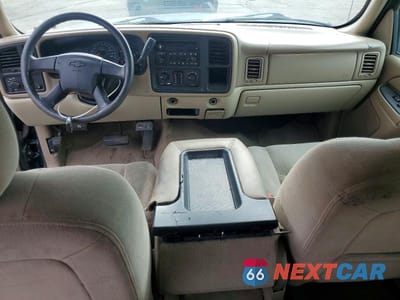 Zdjęcie 8 z 13 samochodu: 2004 CHEVROLET SUBURBAN C1500 VIN:3GNEC16Z84G259918 - miniatura