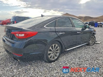 Trzecie zdjęcie samochodu z tyłu: 2017 HYUNDAI SONATA SPORT VIN:5NPE34AF1HH564861 - miniatura