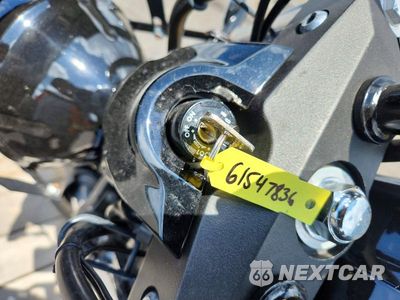 Zdjęcie 8 z 9 samochodu: 2017 YAMAHA XVS1300 CU VIN:JYAVP33E0HA012516 - miniatura
