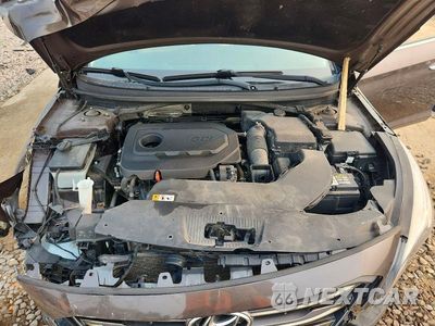 Zdjęcie 11 z 13 samochodu: 2017 HYUNDAI SONATA LIMITED VIN:5NPE34AF3HH581676 - miniatura