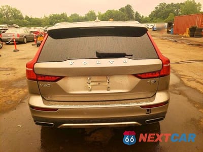 Zdjęcie 6 z 13 samochodu: 2020 VOLVO V60 CROSS COUNTRY T5 MOMENTUM VIN:YV4102WK5L1041566 - miniatura