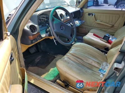 Zdjęcie 8 z 12 samochodu: 1985 MERCEDES-BENZ 300 DT VIN:WDBAB33C0FA208189 - miniatura