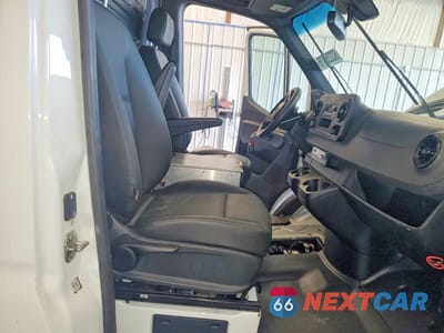Zdjęcie 11 z 14 samochodu: 2023 MERCEDES-BENZ SPRINTER 2500 DELIVERY VAN VIN:W1Y4KBHY1PT122940 - miniatura