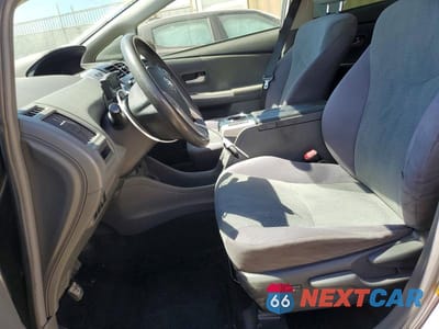 Zdjęcie 7 z 12 samochodu: 2013 TOYOTA PRIUS V THREE VIN:JTDZN3EU8D3263427 - miniatura