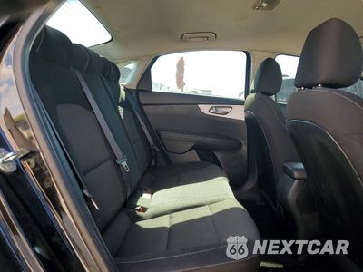 Zdjęcie 10 z 12 samochodu: 2023 KIA FORTE LXS VIN:3KPF24AD4PE567276 - miniatura