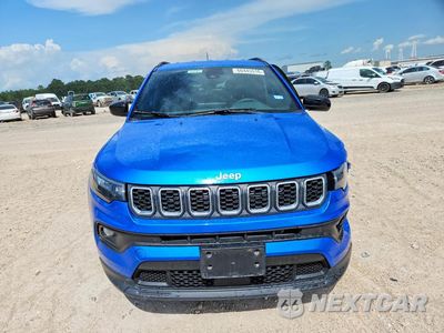 Piąte zdjęcie samochodu w środku: 2024 JEEP COMPASS LATITUDE VIN:3C4NJDBN9RT166522 - miniatura