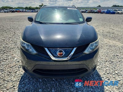 Piąte zdjęcie samochodu w środku: 2018 NISSAN ROGUE SPORT SV VIN:JN1BJ1CP1JW162922 - miniatura