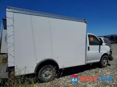 Trzecie zdjęcie samochodu z tyłu: 2019 CHEVROLET EXPRESS G3500 VIN:1GB0GRFP4K1298347 - miniatura