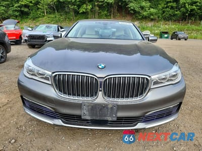Piąte zdjęcie samochodu w środku: 2017 BMW 750 XI VIN:WBA7F2C56HG422399 - miniatura