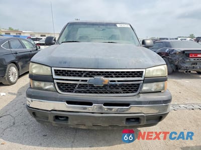 Piąte zdjęcie samochodu w środku: 2006 CHEVROLET SILVERADO K1500 VIN:1GCEK19Z96Z107091 - miniatura