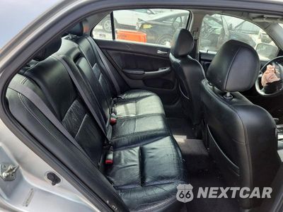 Zdjęcie 10 z 13 samochodu: 2006 HONDA ACCORD EX VIN:1HGCM56816A008950 - miniatura