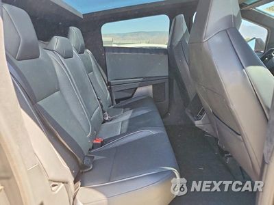 Zdjęcie 10 z 12 samochodu: 2024 TESLA CYBERTRUCK VIN:7G2CEHED5RA043797 - miniatura